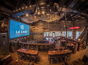 canada/saguenay-lac-saint-jean/bar/la-cage