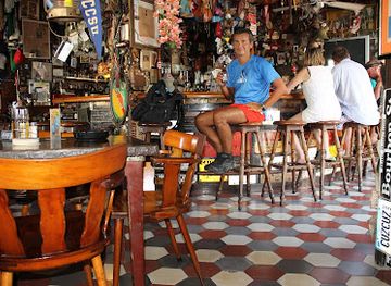 aruba/natural-pool/bar/charlie-s-bar-and-restaurant