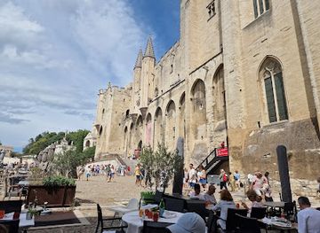 france/avignon/palais-des-papes/bar/le-carre-du-palais