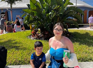 the-bahamas/grand-bahama/bar/buckos-bar-lounge