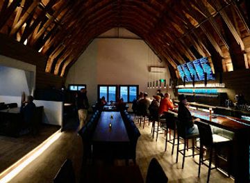 montana/gallatin-canyon/bar/hop-lounge