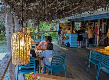 belize/belize-barrier-reef/bar/reef-s-end-bar-and-restaurant