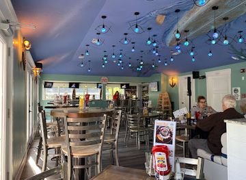indiana/southwest-indiana/bar/lakelife-bar-grill