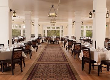 montana/yellowstone-national-park/bar/lake-yellowstone-hotel-dining-room
