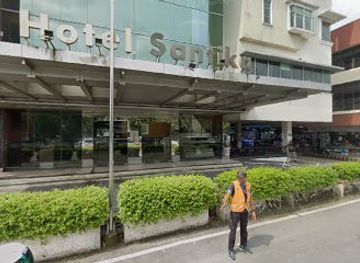 indonesia/west-kalimantan/bar/maroon-lounge