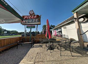south-dakota/yankton-area/bar/charlie-s-pizza-house