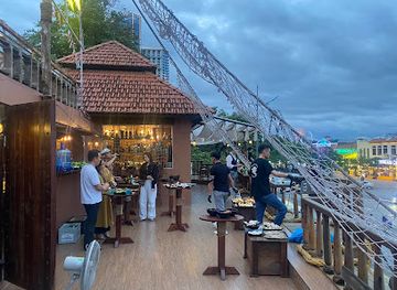 vietnam/ha-long/bai-chay/bar/pirates-club