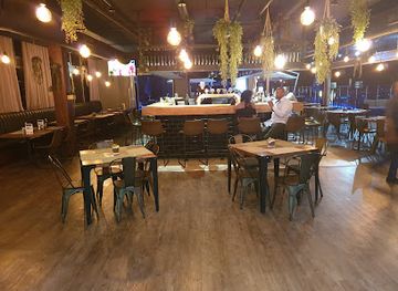 south-africa/pretoria/arcadia/bar/skyline-rooftop-restaurant-bar-and-lounge