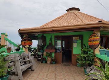 philippines/batanes/bar/batanes-octagon-bed-and-dine