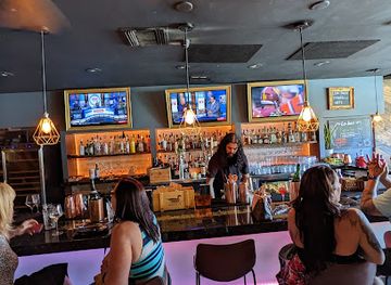 california/palm-desert/bar/la-fe-wine-bar