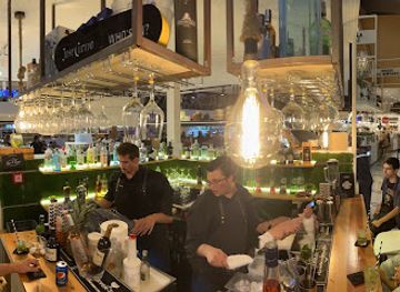 portugal/porto/boavista/bar/art-s-bar-gins-cocktails