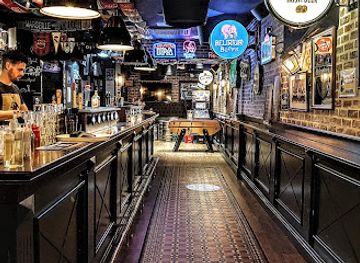 france/marseille/vieux-port/bar/loch-ness