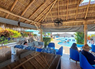 mexico/puerto-vallarta/hotel-zone/bar/sky-bar
