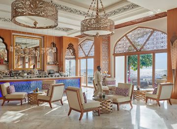 tanzania/stone-town/house-of-wonders/bar/living-room-at-park-hyatt-zanzibar