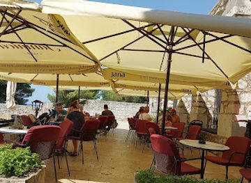 croatia/istria/bar/caffe-bar-xl