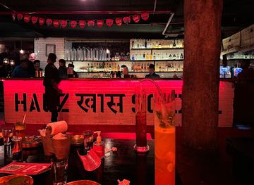 india/delhi/hauz-khas-village/bar/hauz-khas-social