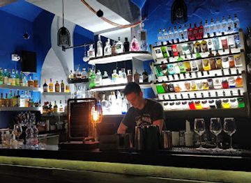 italy/piedmont/bar/closer