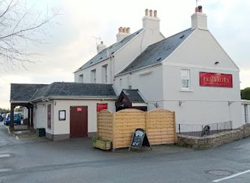 jersey/la-rocque-harbour/bar/the-pembroke-pub-country-kitchen