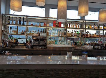 california/monterey/monterey-bay-aquarium/bar/the-c-restaurant-bar