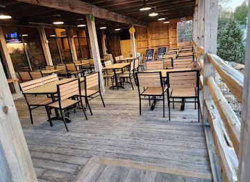 rhode-island/burlingame-state-park/bar/the-thirsty-beaver-hometown-pub-grub