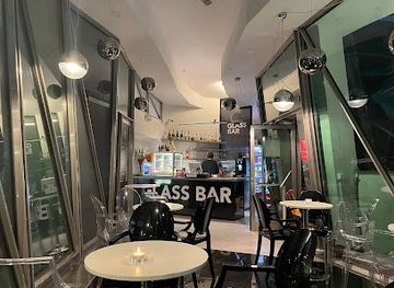 czechia/bohemia/bar/glass-bar