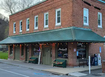 Nineteen19 Grill and Bar