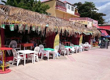 sint-maarten/philipsburg/bar/lizzy-s-beach-bar