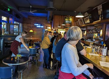 wisconsin/madison/bar/settle-down-tavern