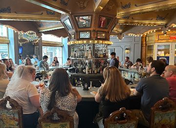 The Carousel Bar & Lounge