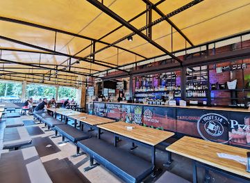 poland/wroclaw/srodmiescie/bar/ponton-pub-bar