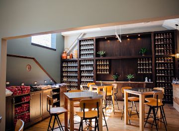 michigan/saugatuck/bar/coppercraft-distillery-tasting-room