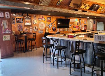 alabama/coastal-plain/bar/bugsy-s-saloon