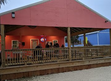 alabama/dauphin-island/bar/reel-deal-bbq-seafood
