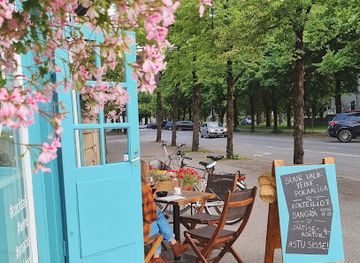 estonia/parnu-beach/bar/veinibaar-elevant-s