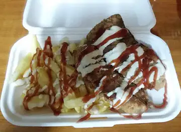 Tawi's snacket and bar
