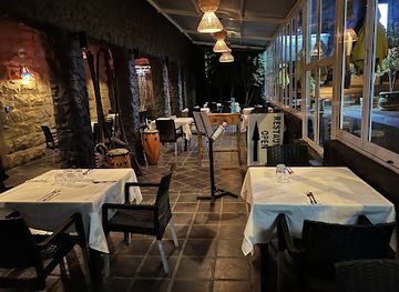 south-africa/karoo/bar/the-black-swan-restaurant-cape-karoo-eatery