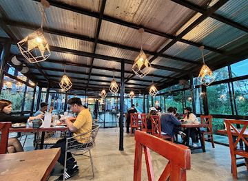 philippines/tagaytay/bar/cabanas-dine-and-bar