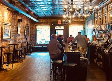 kentucky/lexington/bar/silks-bar