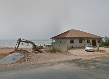 ghana/kokrobite/bar/footsteps-cool-beach