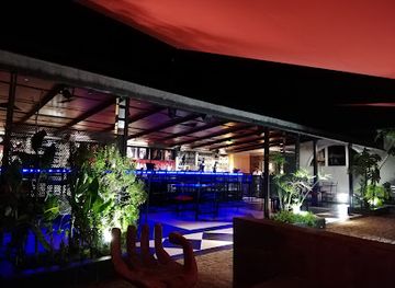 gabon/libreville/bar/the-lantern