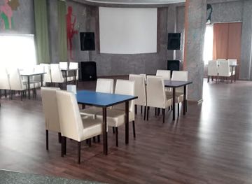 kyrgyzstan/cholpon-ata/bar/karaoke-bar-baratich