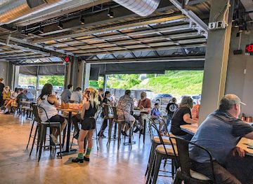 pennsylvania/allegheny-national-forest/bar/coughlin-s-law-kitchen-and-brew-pub-at-nebo-pointe
