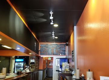 california/martinez/bar/slow-hand-bbq-martinez