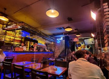 turkiye/istanbul/besiktas/bar/elma-cafe-pub