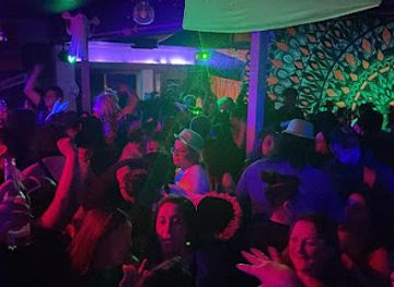 chile/torres-del-paine-national-park/bar/bar-de-papurri-discoteque