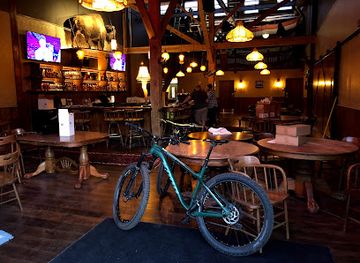 oregon/cascade-lakes-scenic-byway/bar/river-pig-saloon