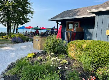 ohio/grand-river-valley/bar/driftwood-point-beach-bar-and-grill