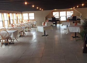 massachusetts/mount-greylock-state-reservation/bar/rusty-anchor-marina-pub-club