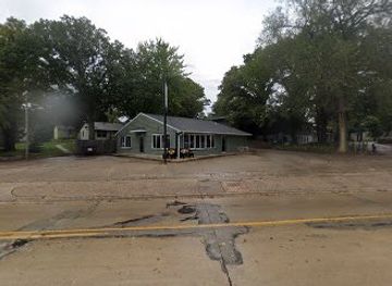 iowa/lake-okoboji/bar/lost-gar-paddlefish-bar