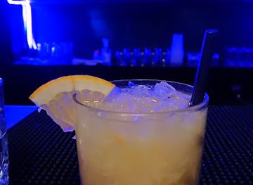 argentina/puerto-madryn/bar/garrison-bar